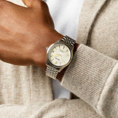 SEIKO PRESAGE CLASSIC SERIES DELICATE CREAM SILK AUTOMATIC WATCH – 40.2MM CHAMPAGNE DIAL STEEL BRACELET