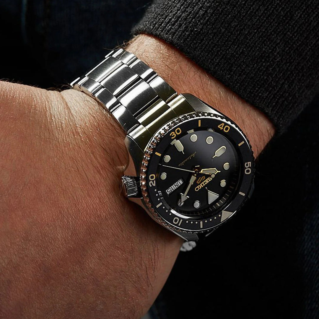 SEIKO 5 SPORTS AUTOMATIC WATCH – 42.5MM BLUE SUNBURST DIAL STEEL BRACELET