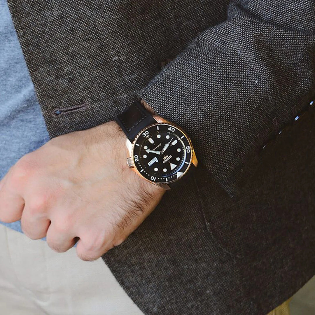 SEIKO 5 SPORTS AUTOMATIC WATCH – 42.5MM STEEL BRACELET