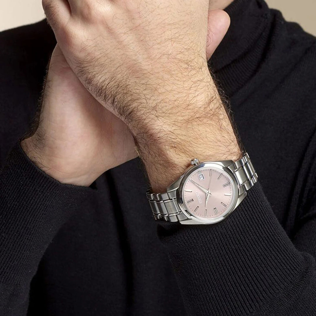 SEIKO DISCOVER MORE QUARTZ WATCH – 40.2MM SALMON PINK SUNRAY DIAL SAPPHIRE CRYSTAL STEEL BRACELET