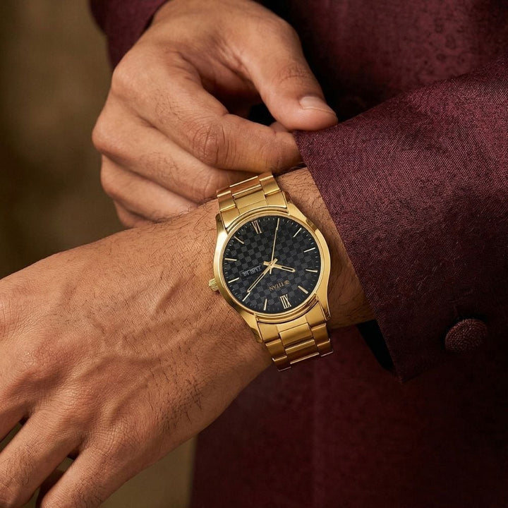 Titan Karishma Regal Classic 40mm Black Dial Day Date Gold Stainless Steel Bracelet Men&