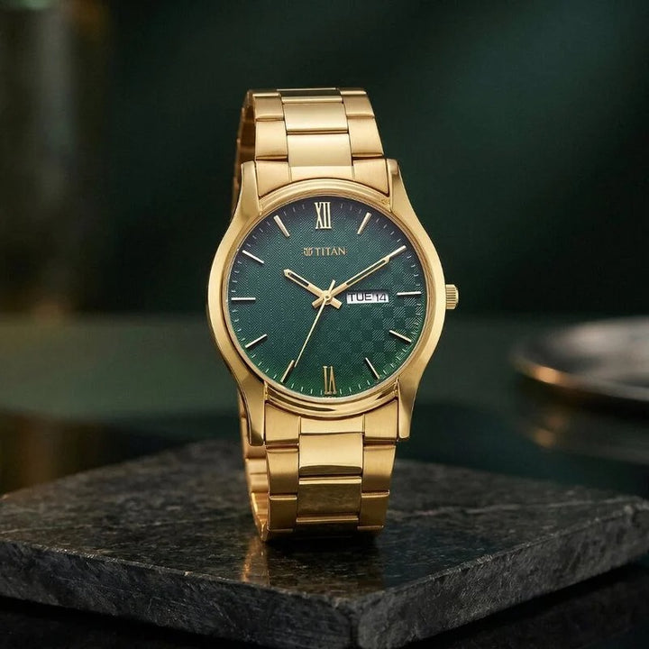 Titan Karishma Regal Classic 40mm Green Dial Day Date Gold Stainless Steel Bracelet Men&