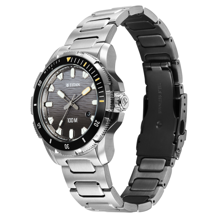 Titan Zero Hour Diver 100m 41mm Black Dial Rotating Bezel Stainless Steel Bracelet Men&