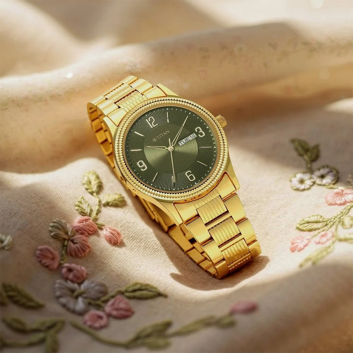 Titan Karishma 40mm Green Dial Day Date Gold Stainless Steel Bracelet Men&